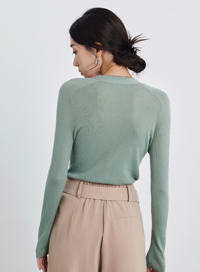 極細美麗諾羊毛V領針織衫